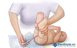 Cách cặp nhiệt độ cho trẻ sơ sinh