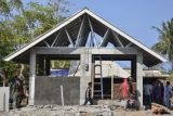 Membangun rumah tahan gempa merupakan upaya mitigasi bencana alam yang harus dilakukan pada waktu