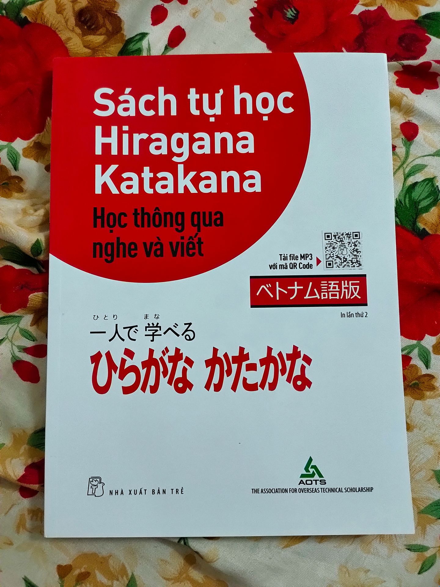 Sách tự học hiragana katakana học thông qua nghe và viết pdf
