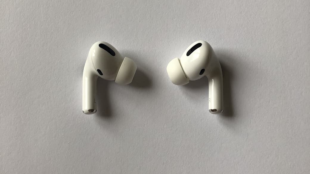 What is Spatial Audio with dynamic head tracking on AirPods?